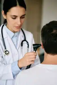 Limpieza de oidos a domicilio Médicos casa domicilio consultas bogotá